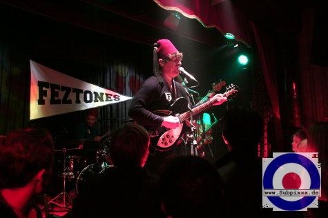 Fuda + The Feztones (CDN) 4. Soundflat Ballroom Bash, MacCormacks Leipzig 22. Oktober 2010 (14).JPG